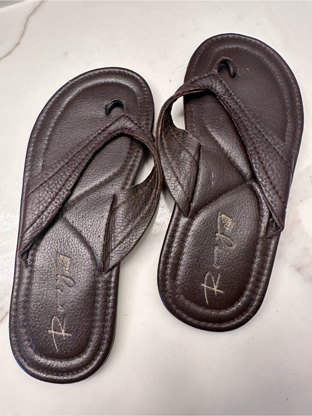 Roxy brown leather sandals worn once